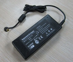 Sony Vaio VGP-AC19V48 19.5V 3.3A 65W Netzteil Sony Vaio VGP-AC19V48 19.5V 3.3A 65W Netzteil